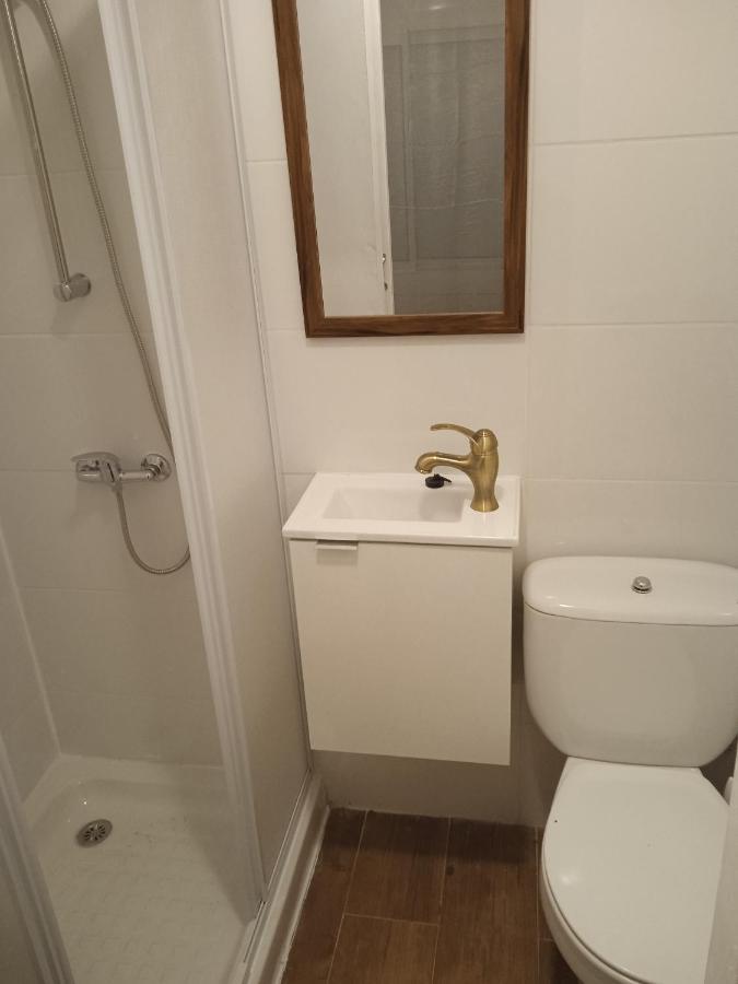 Habitacion Economica Con Bano Privado En Pleno Centro De Figueres Figueres  Exteriör bild