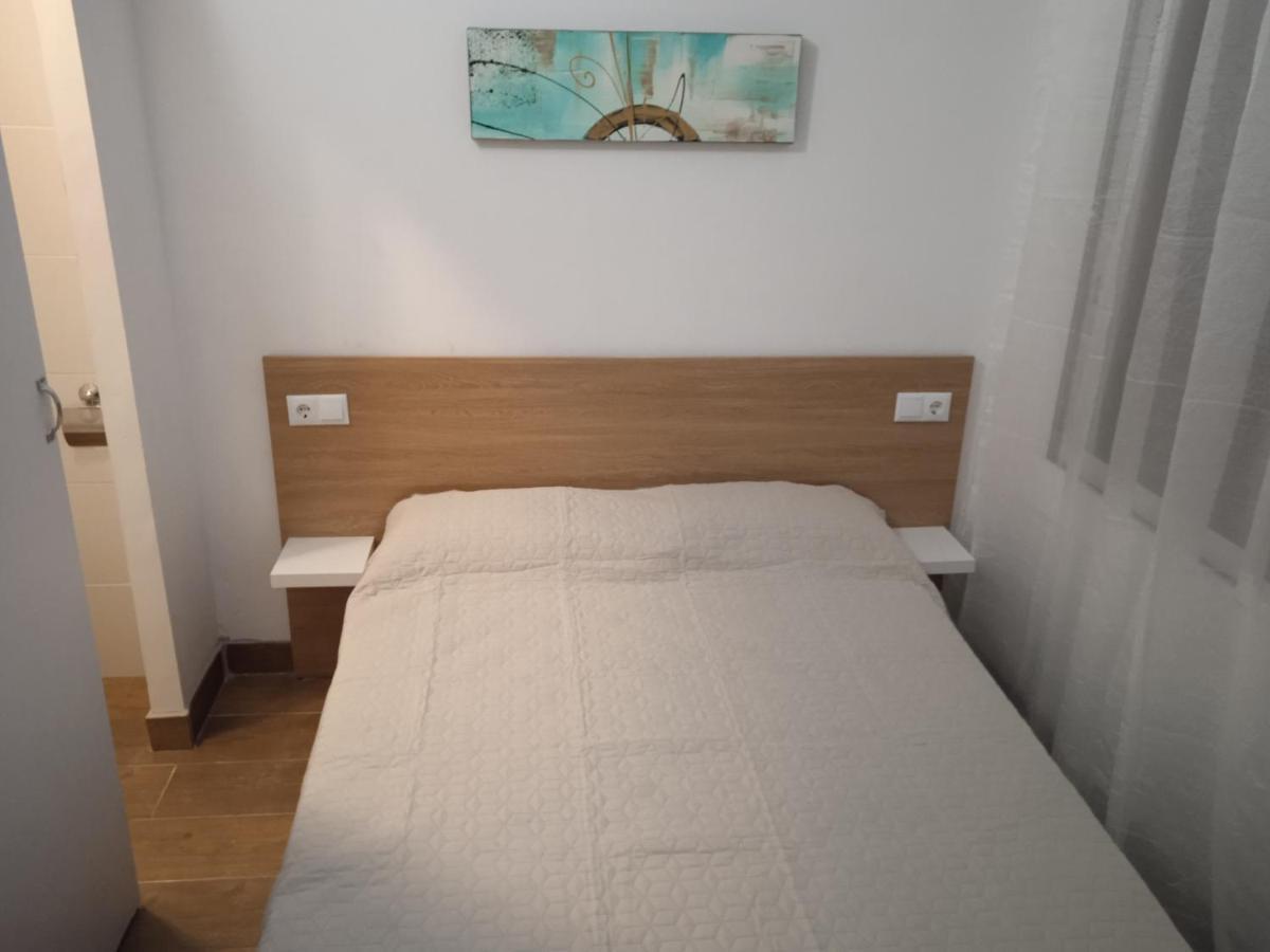 Habitacion Economica Con Bano Privado En Pleno Centro De Figueres Figueres  Exteriör bild